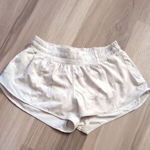 Lululemon Hotty Hot Low Rise 2.5" Shorts